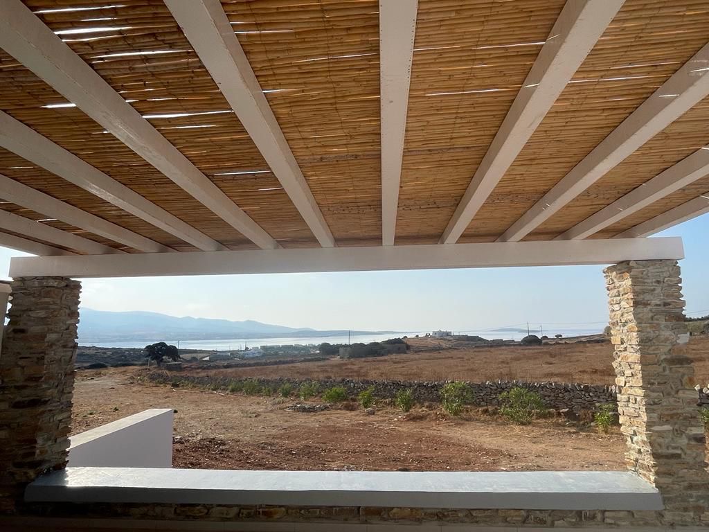 House 5 sea view through pergola
